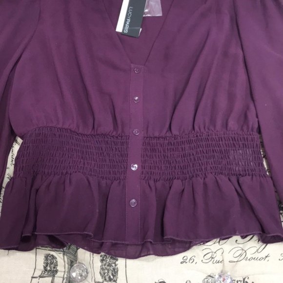 Lucy Paris Smocked V-Neck Top - Picture 5 of 7